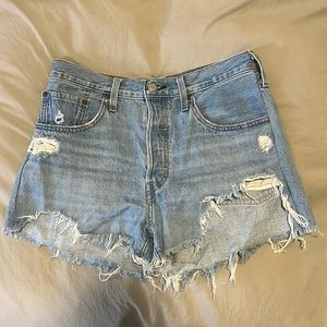 Levi jean shorts size 30